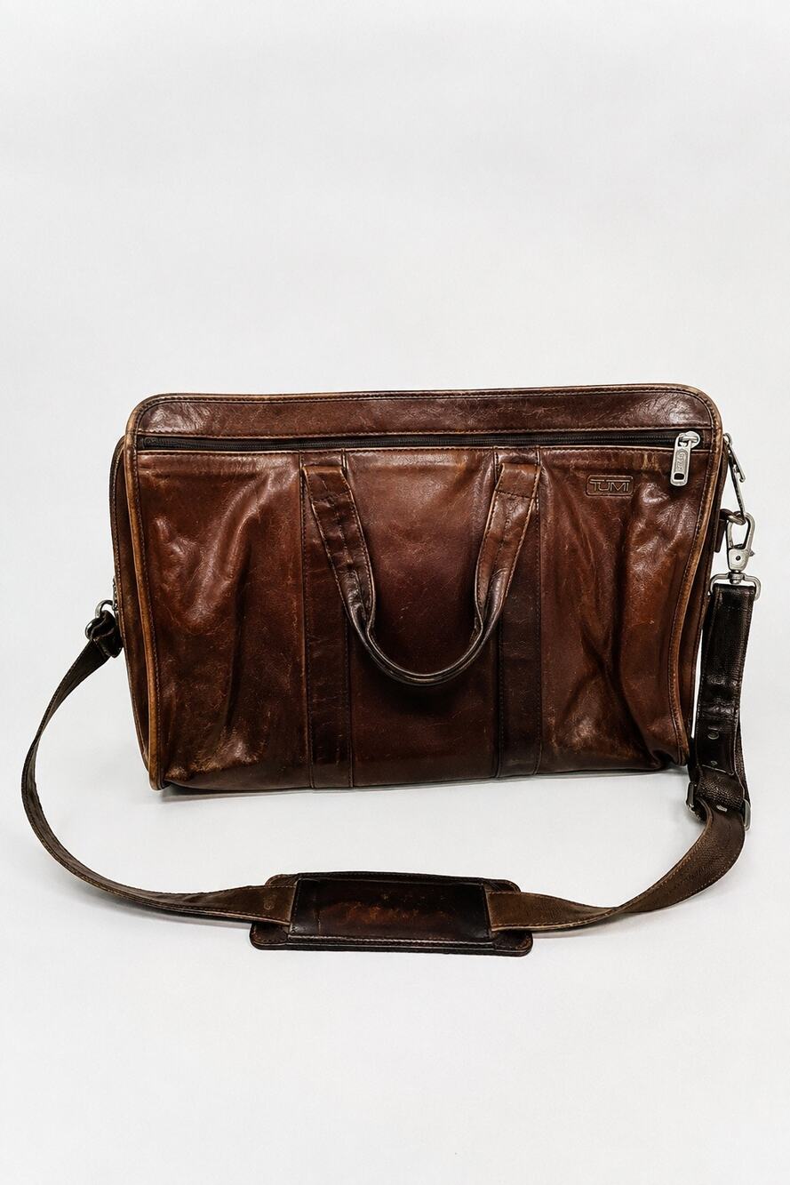 TUMI Vintage Leather Attaché Briefcase Business Carry On Messenger Bag